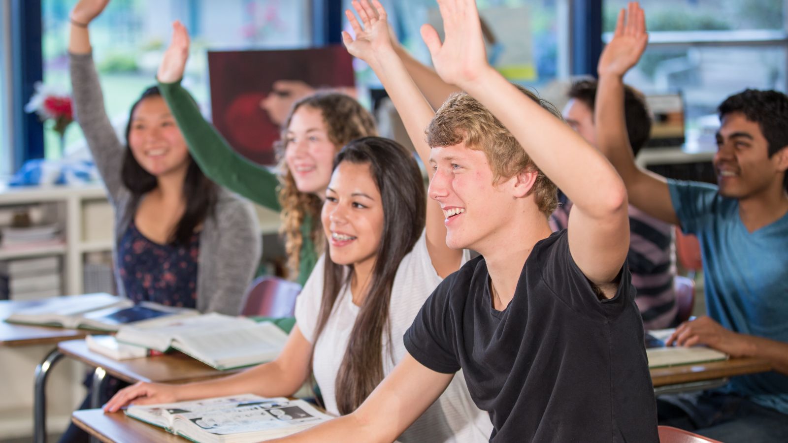 high school scholarships, local business partnerships, student scholarship programs, high school funding options, community business collaboration, education sponsorship opportunities, high school college funding, local business support scholarships, school business partnerships, high school financial aid